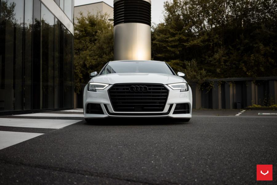  Audi S3 Sedan on Vossen Wheels (VFS10) 2017 года  (фото 25 из 52)